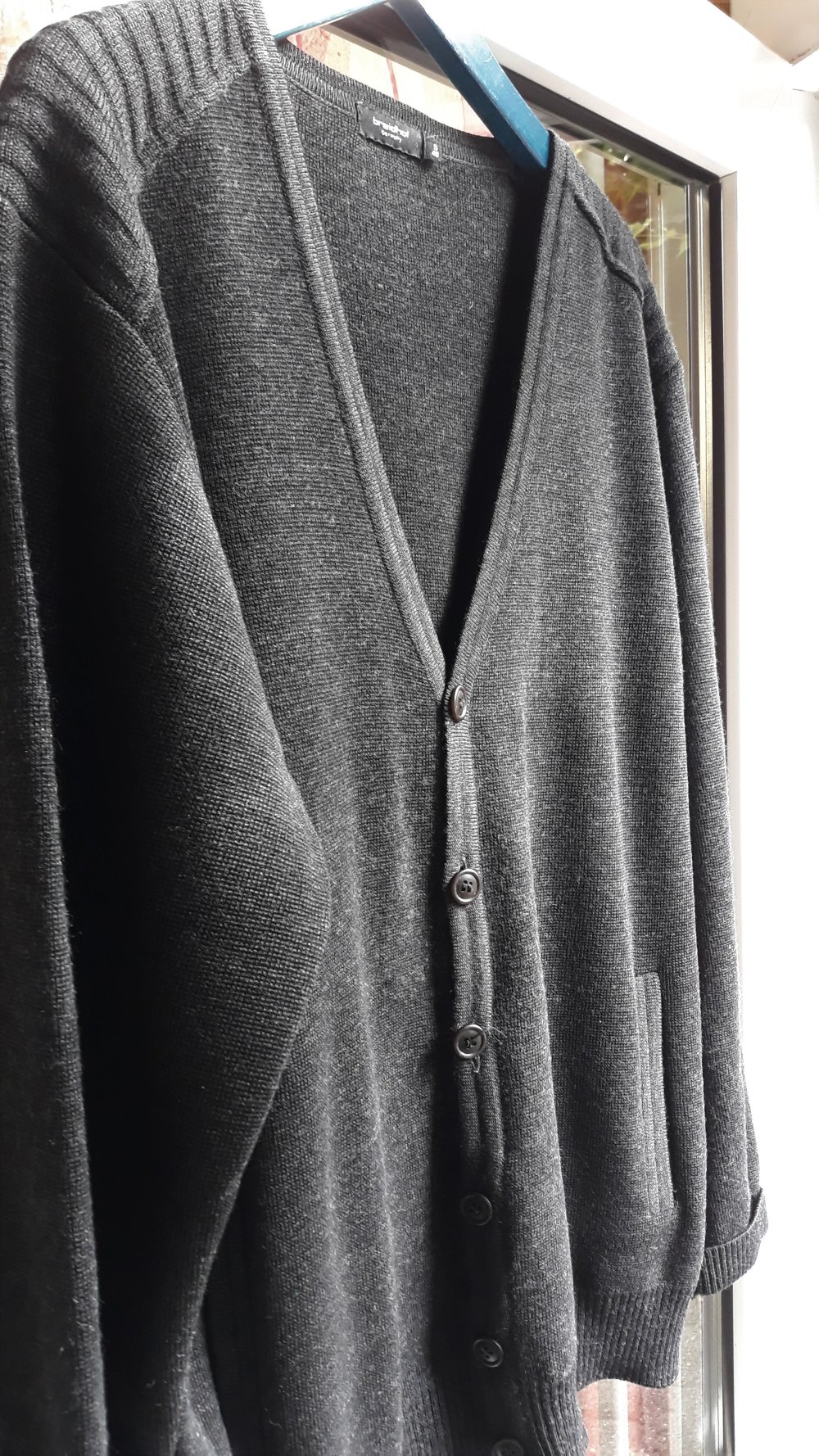 Tolle Herrenstrickjacke von Breithof, Gr.S, dunkelgrau, nur 5,50€