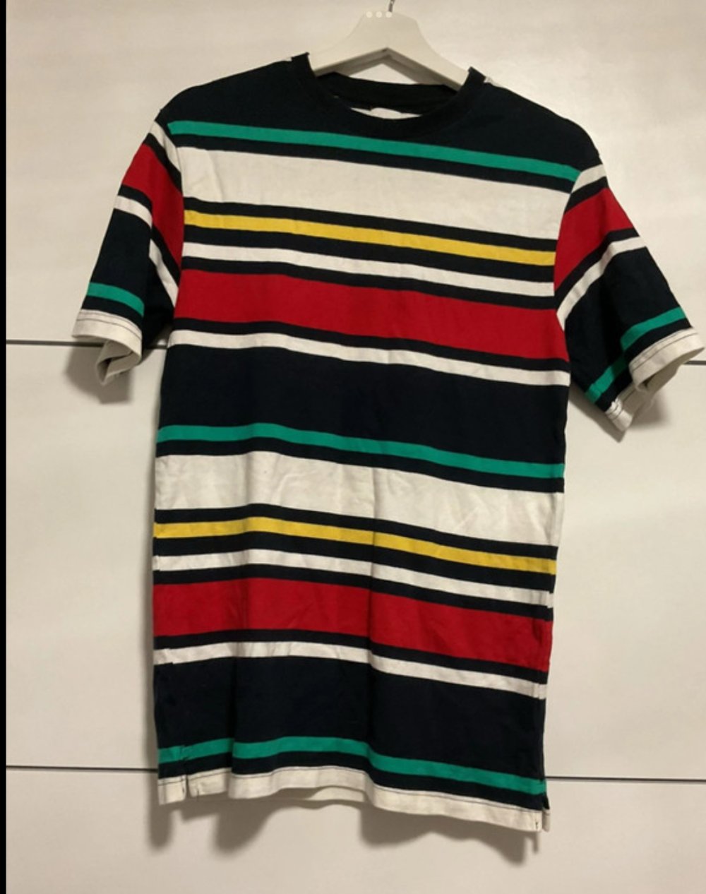 Gestreiftes T-Shirt von Zara – Neu S