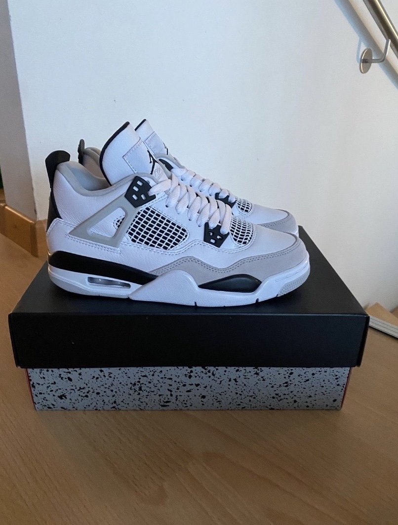 Jordan 4 Military black 38