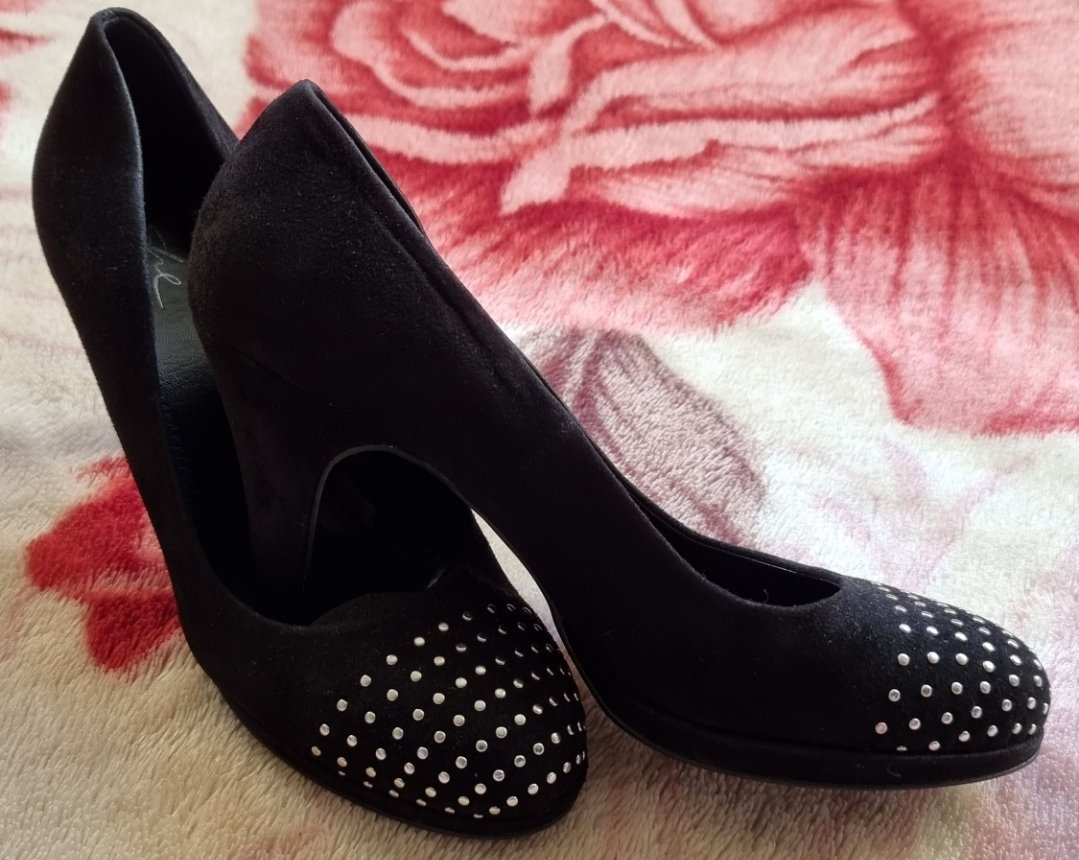 She Schuhe Plateau Pumps Nieten High Heels Wildlederoptik Gr.39 NEU