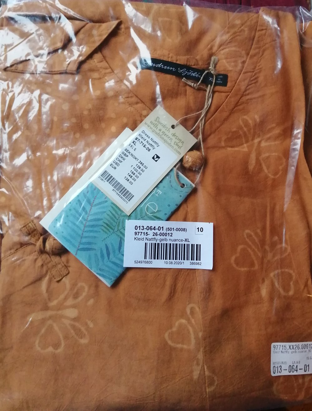 Schönes Kleid von Gudrun Sjöden