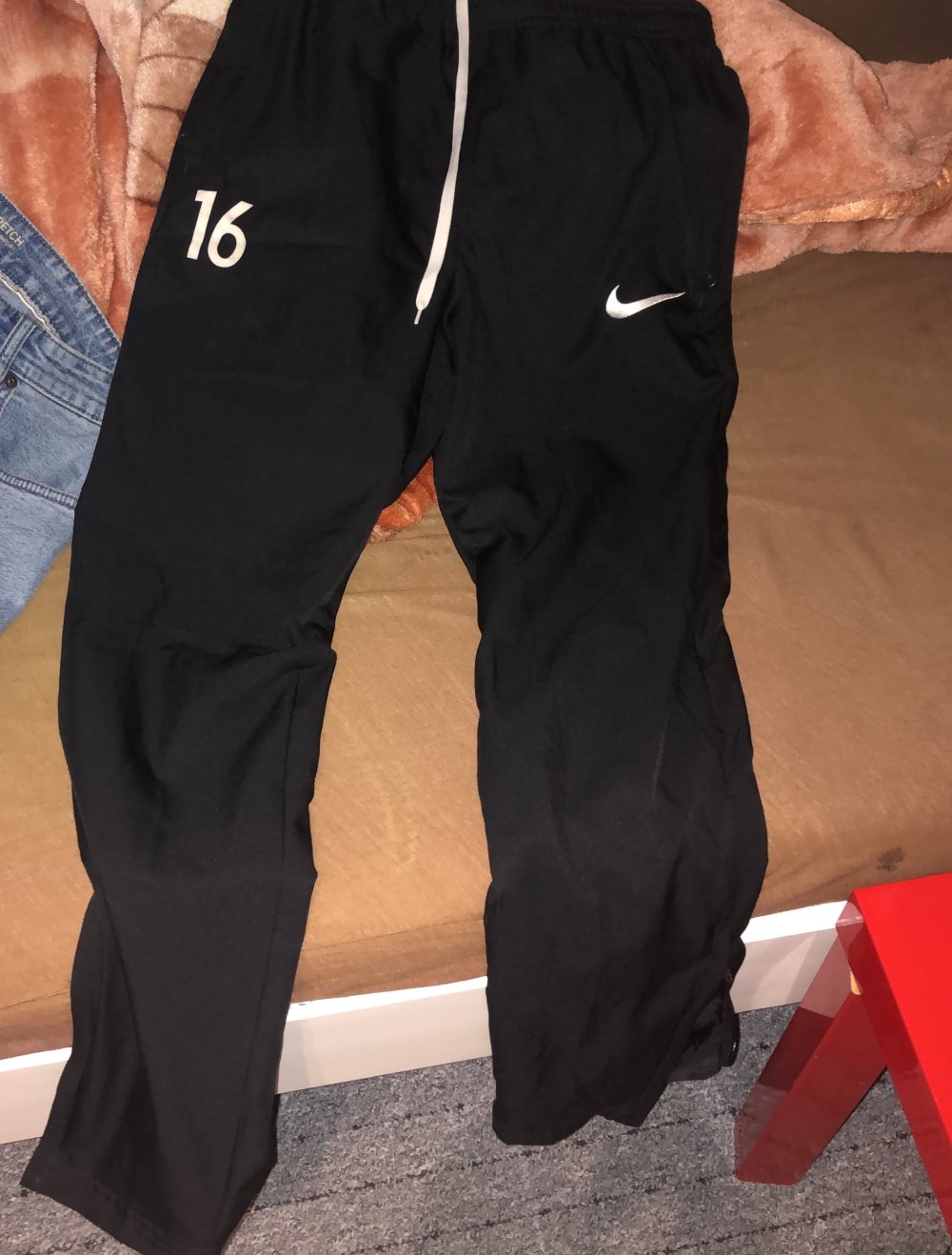 schwarze jogginghose