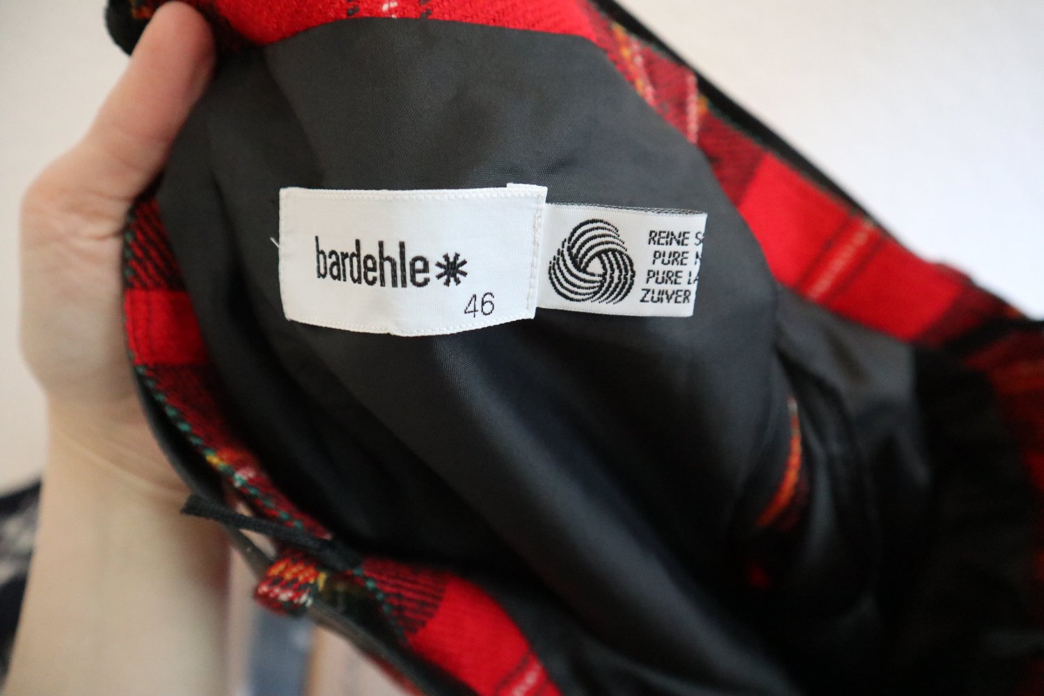 Schickes, elegantes Kostüm aus reiner Schurwolle - Karomuster