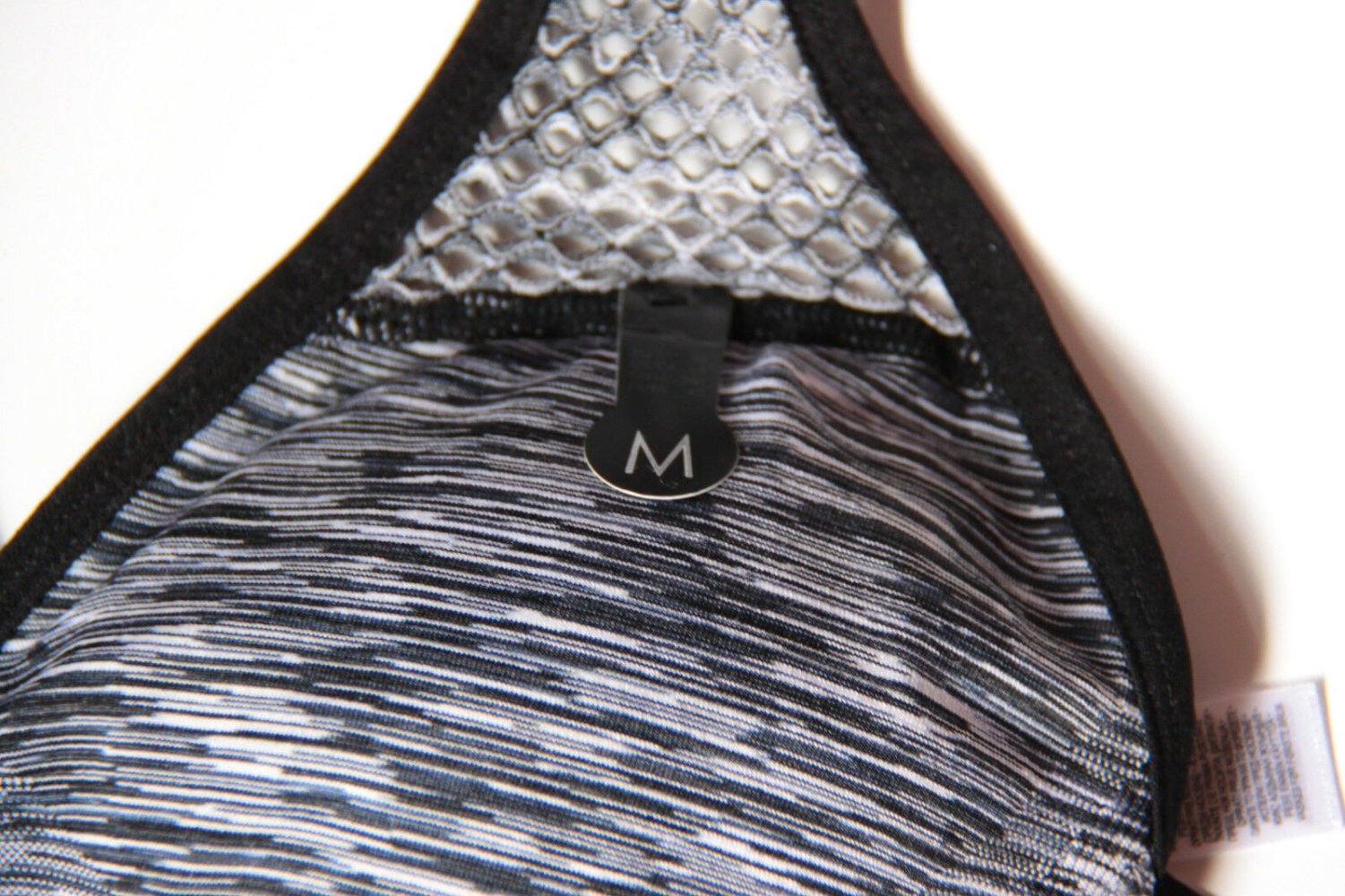 Sport-BH, neu mit Etikett, schwarz-grau, Größe M, Kaufpreis 12,95