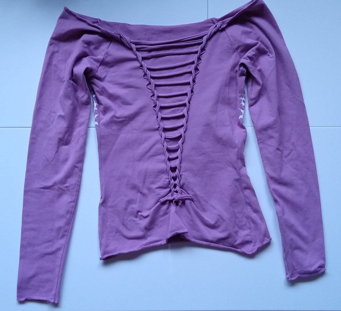 Langarmshirt mit raffinierter Schnürung am Rücken, Größe XS