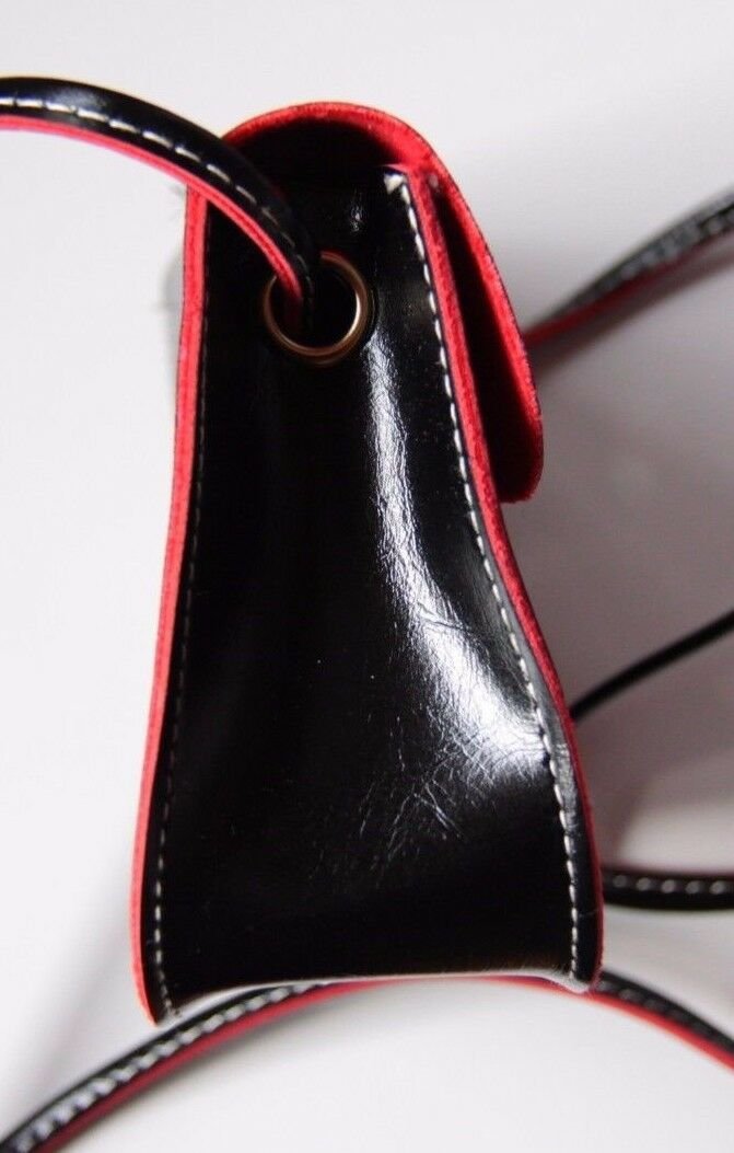 Handtasche neu in schwarz mit roten Absetzungen
