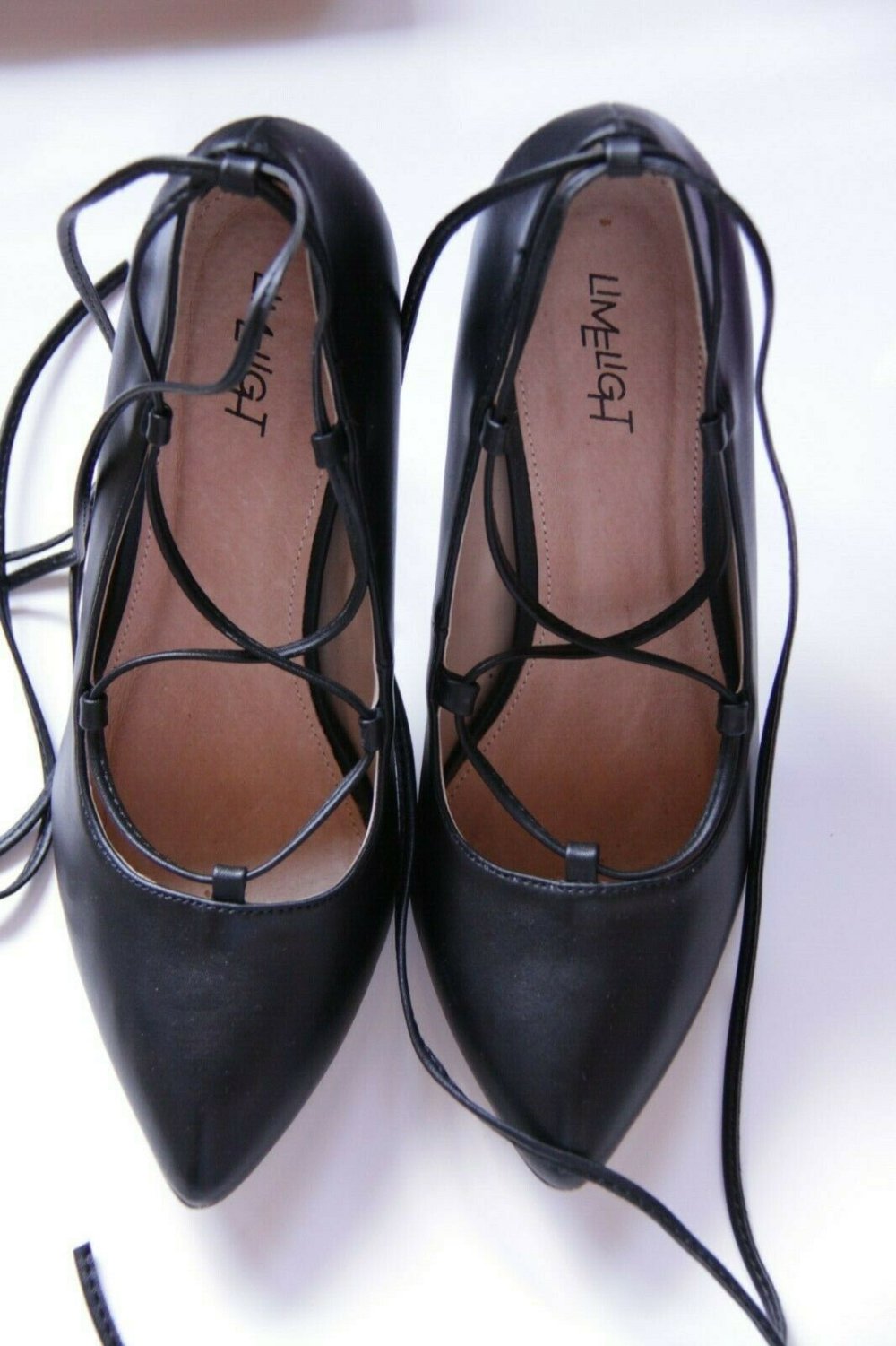 Pumps schwarz wie neu mit Original-Schuhkarton, Gr. 37, Kaufpreis 49,-