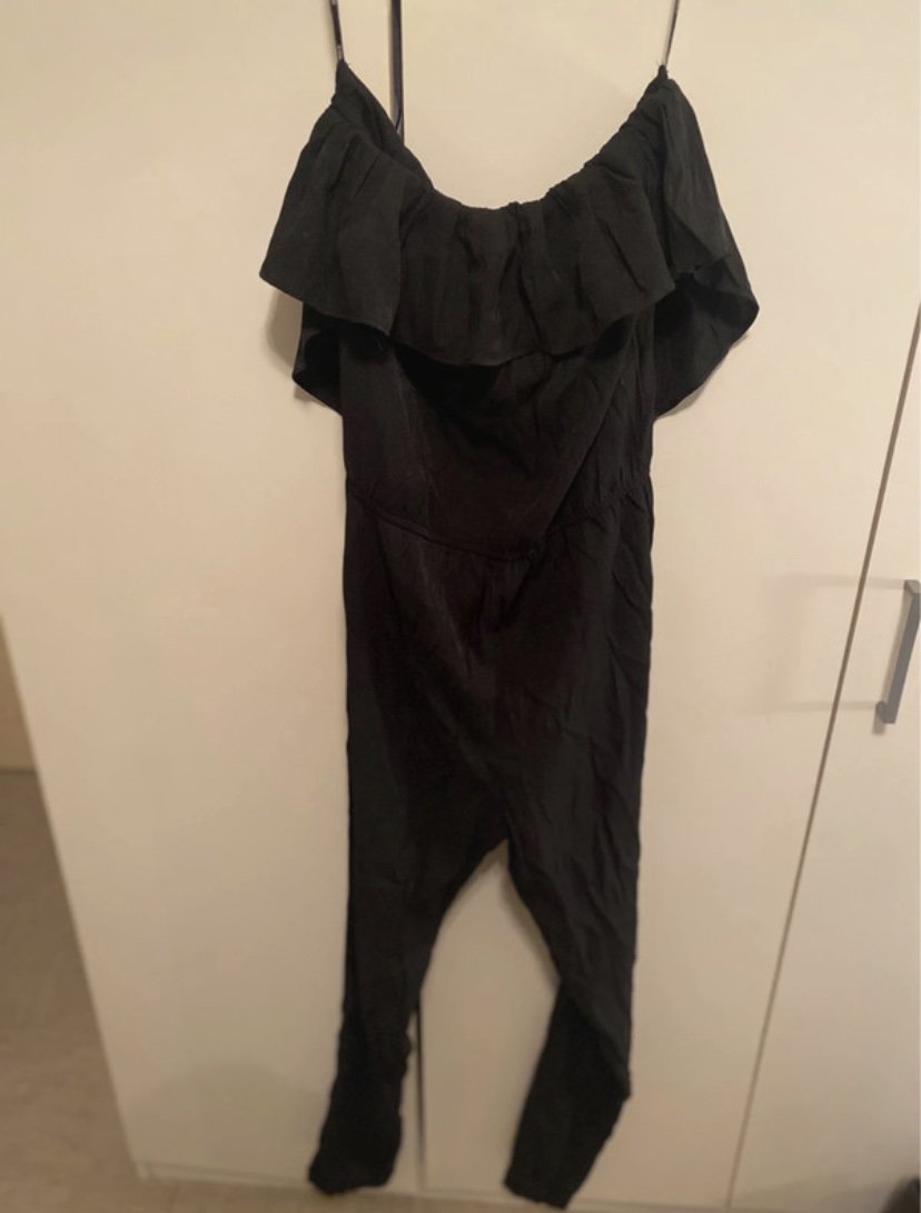 Jumpsuit in Schwarz