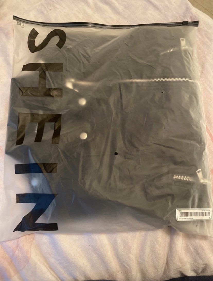 Kunstlederjacke von Shein 
26€