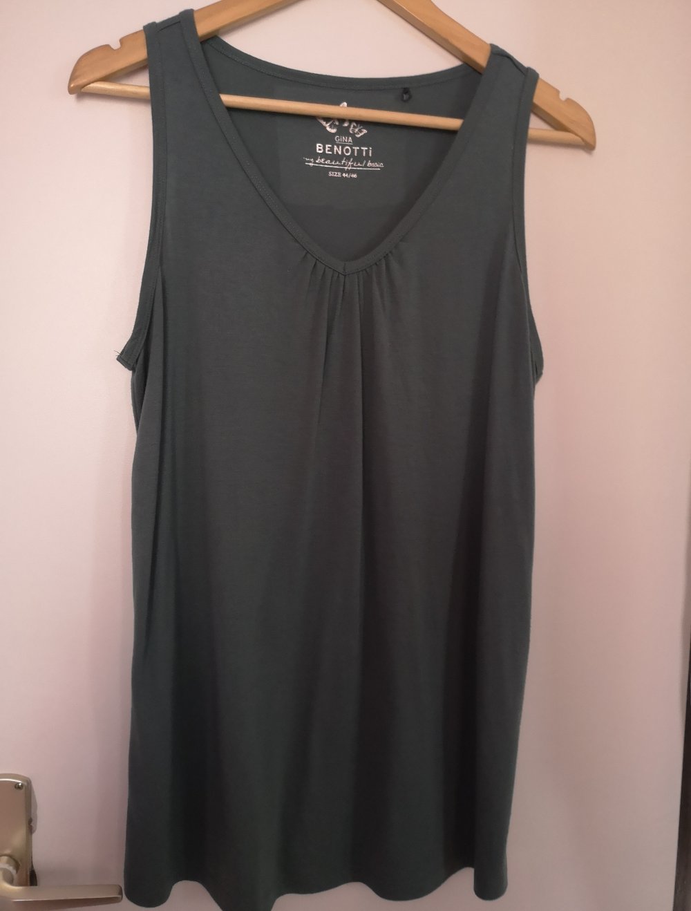 2 Damentops, konvolut