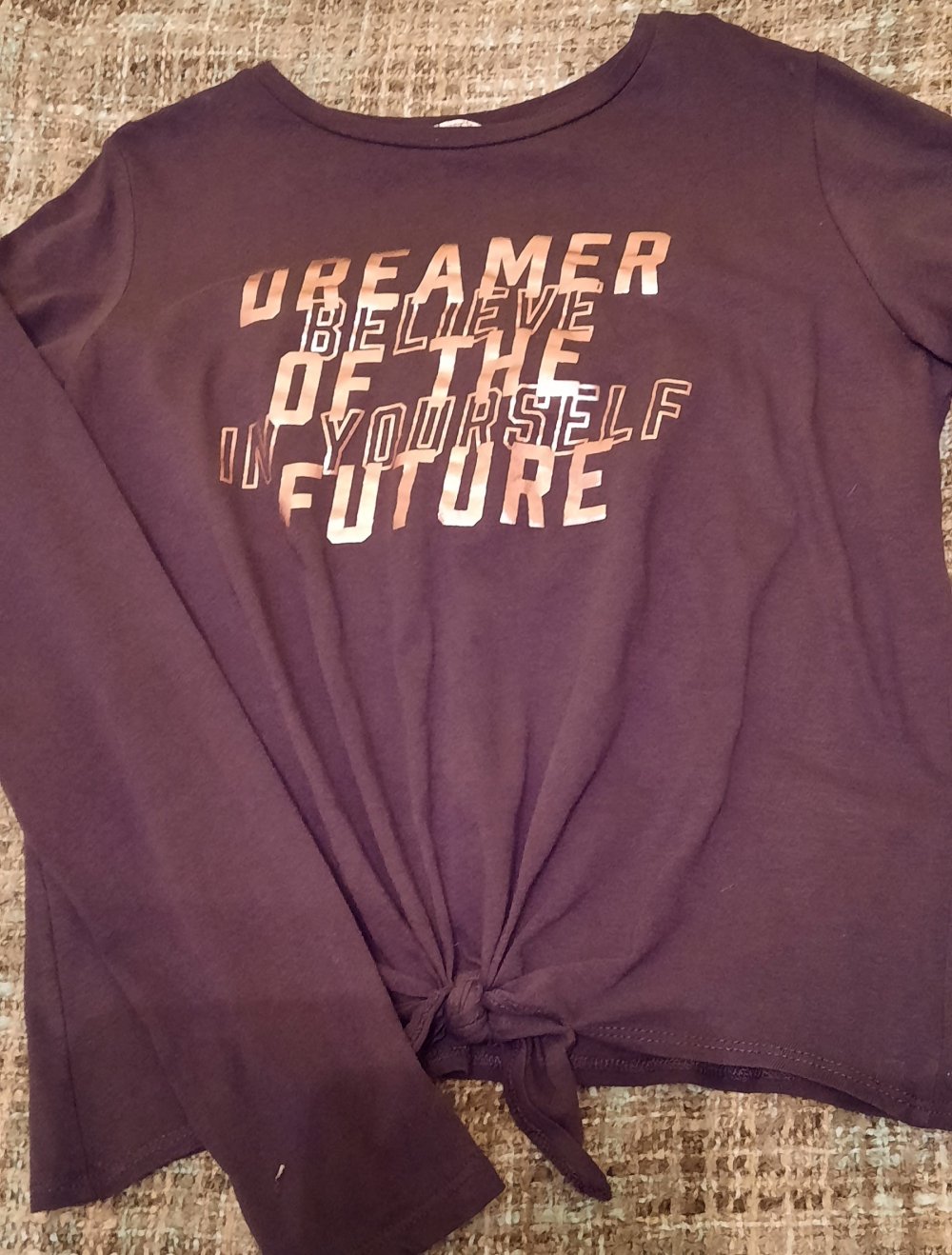 braunes langärmliges T-Shirt, 5€