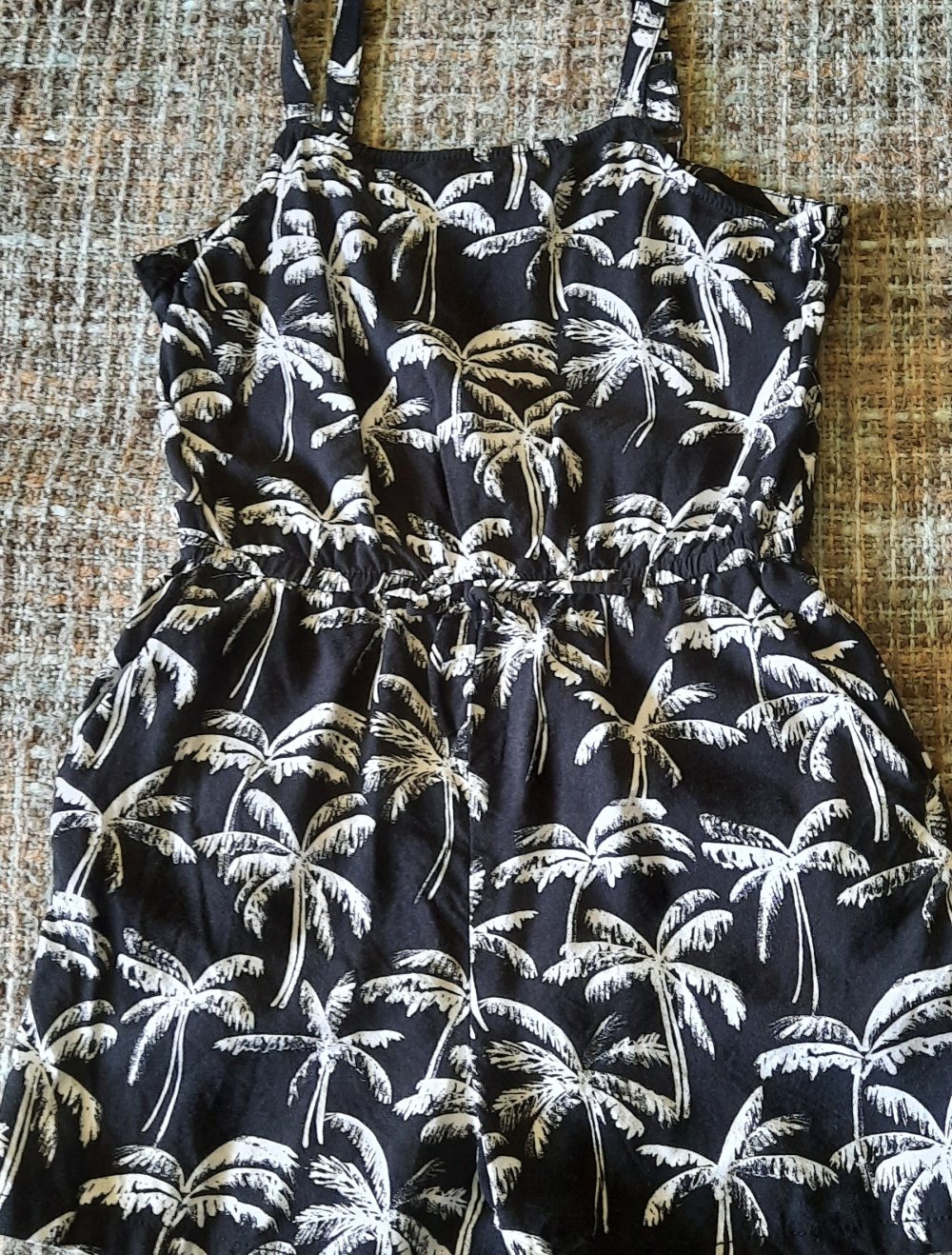 kurzer Jumpsuites; 5€