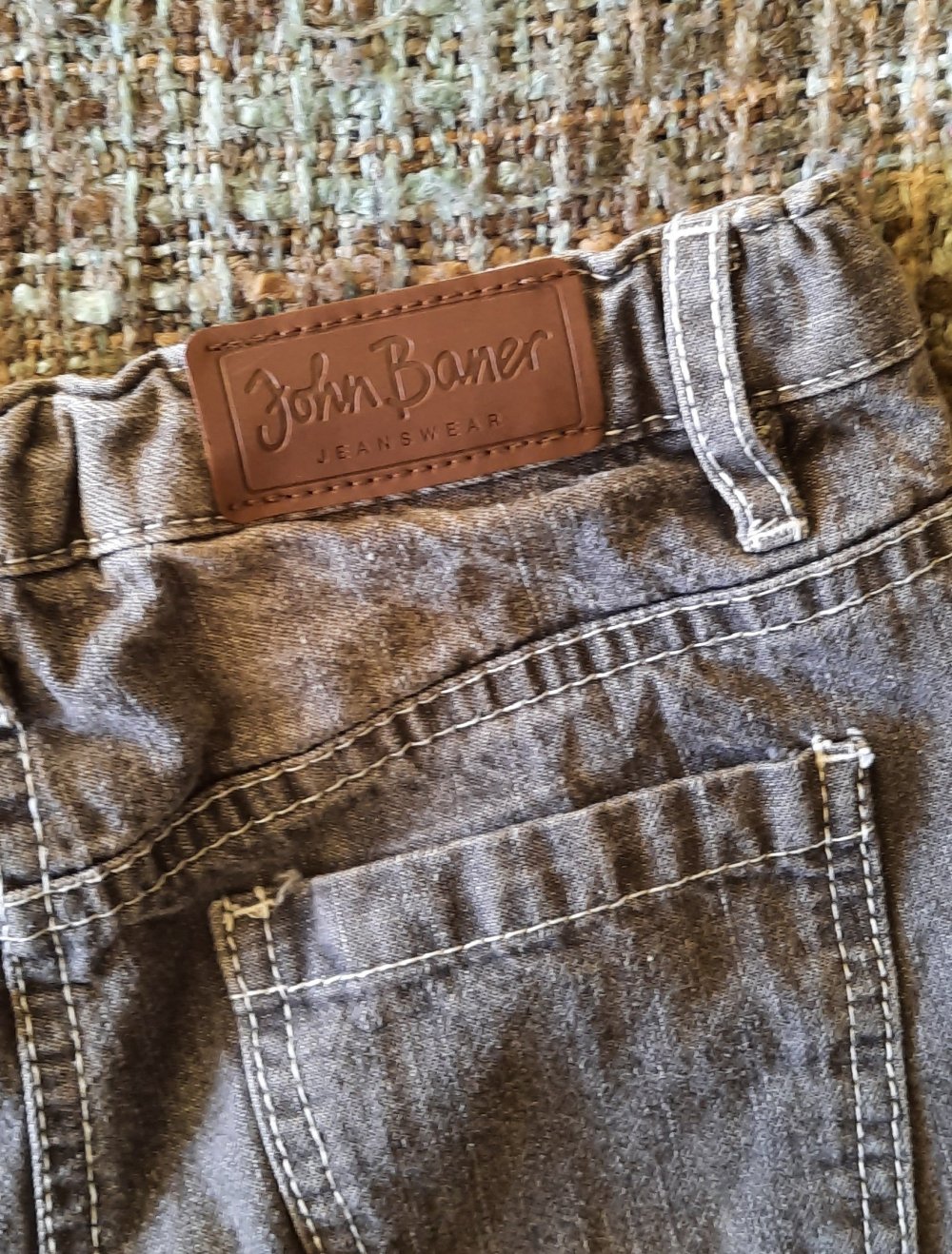 graue Thermojeans; 8€