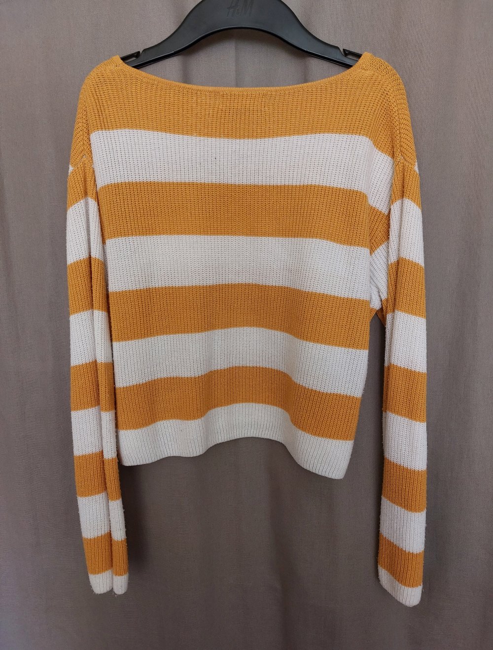 Wollpullover; 4€