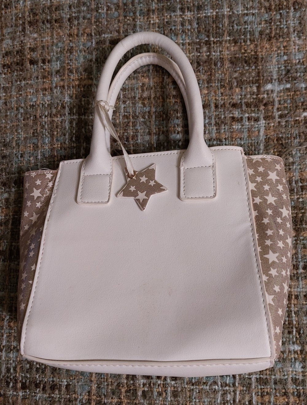 weiße Kinderhandtasche; 3€