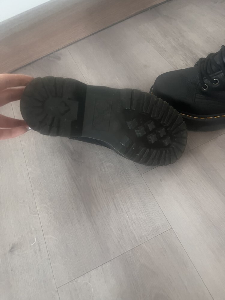 Dr. Martens gefüttert 