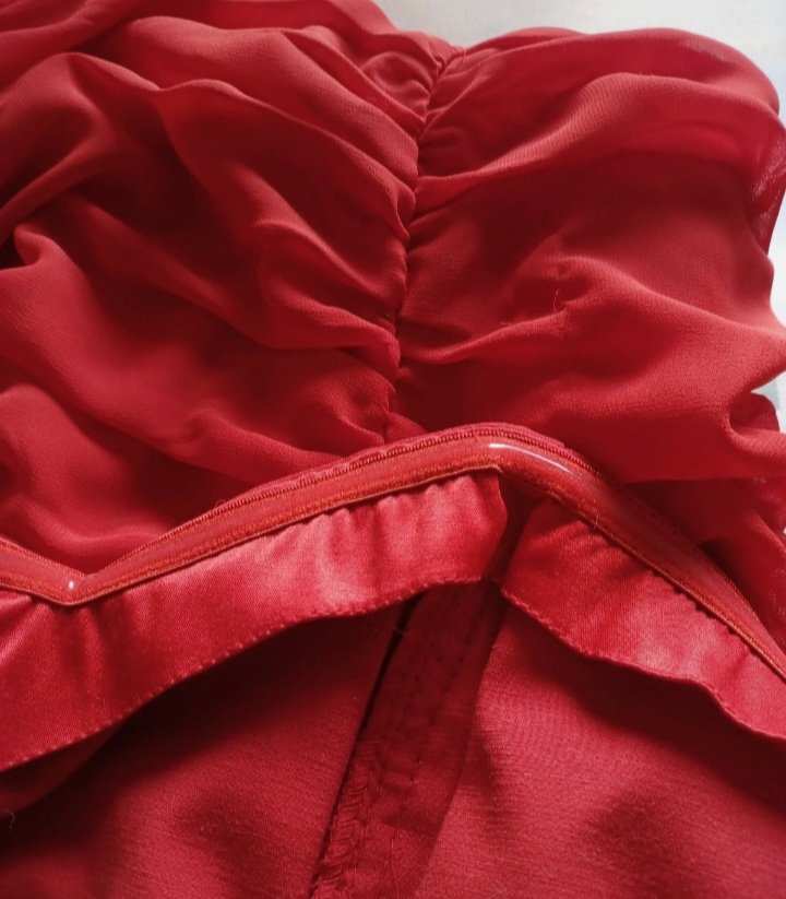 Sexy rotes, schulterfreies Corsagenkleid mit Raffung- Gr. 38