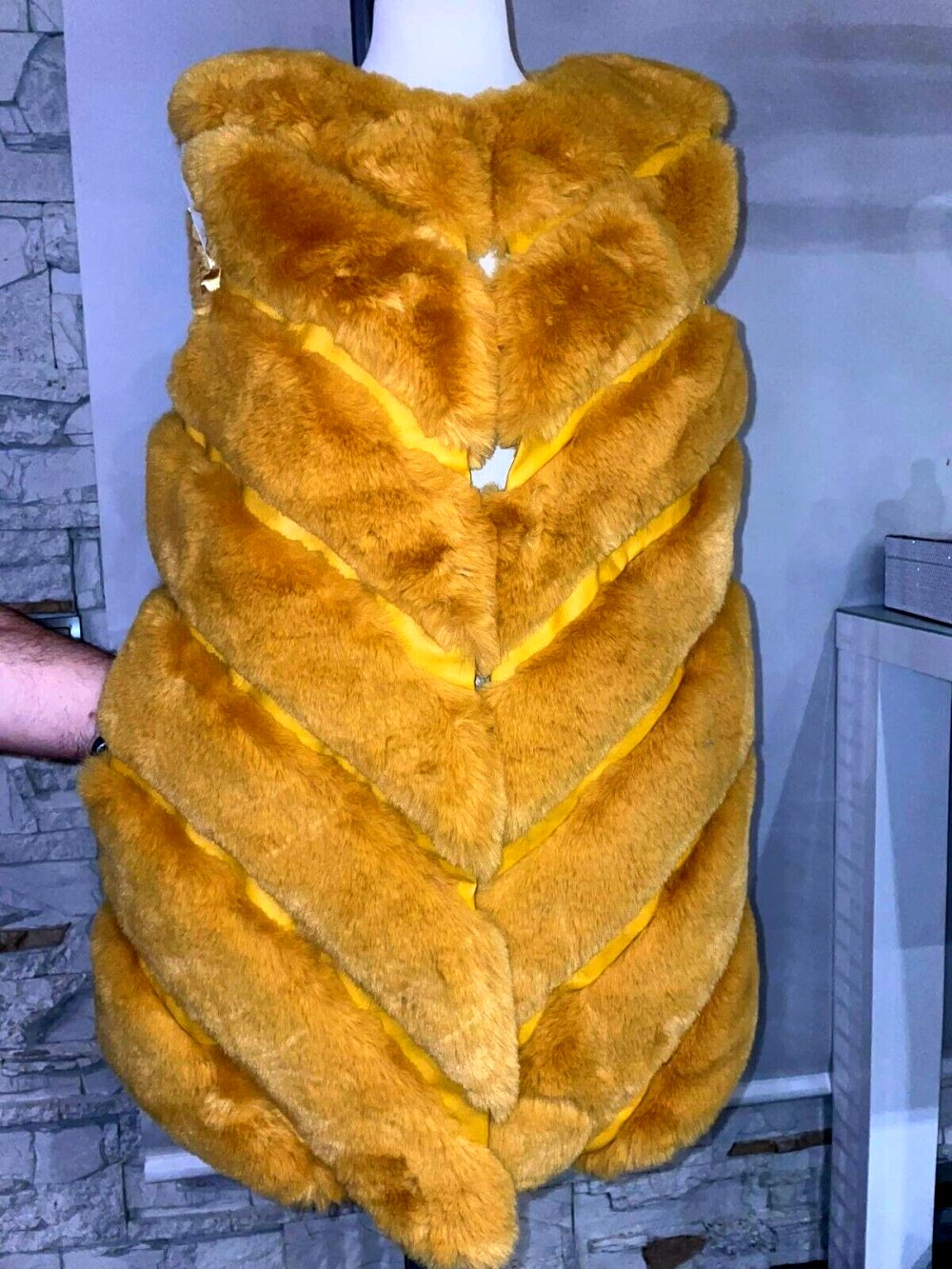 Tolle Winterweste Kunstpelz   in grXL  Farbe Senf   Leder Look    Neu mit Etikett