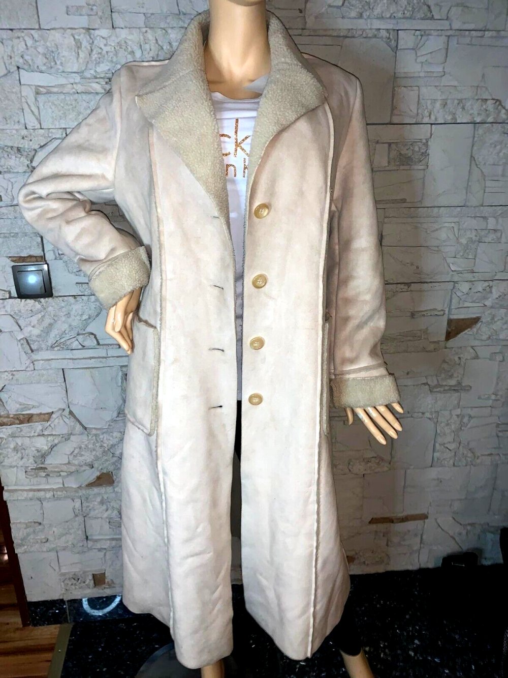 Tolle Orwell Winter Mantel   in gr 42  Farbe Creme  Kragen Taschen  Gefüttert