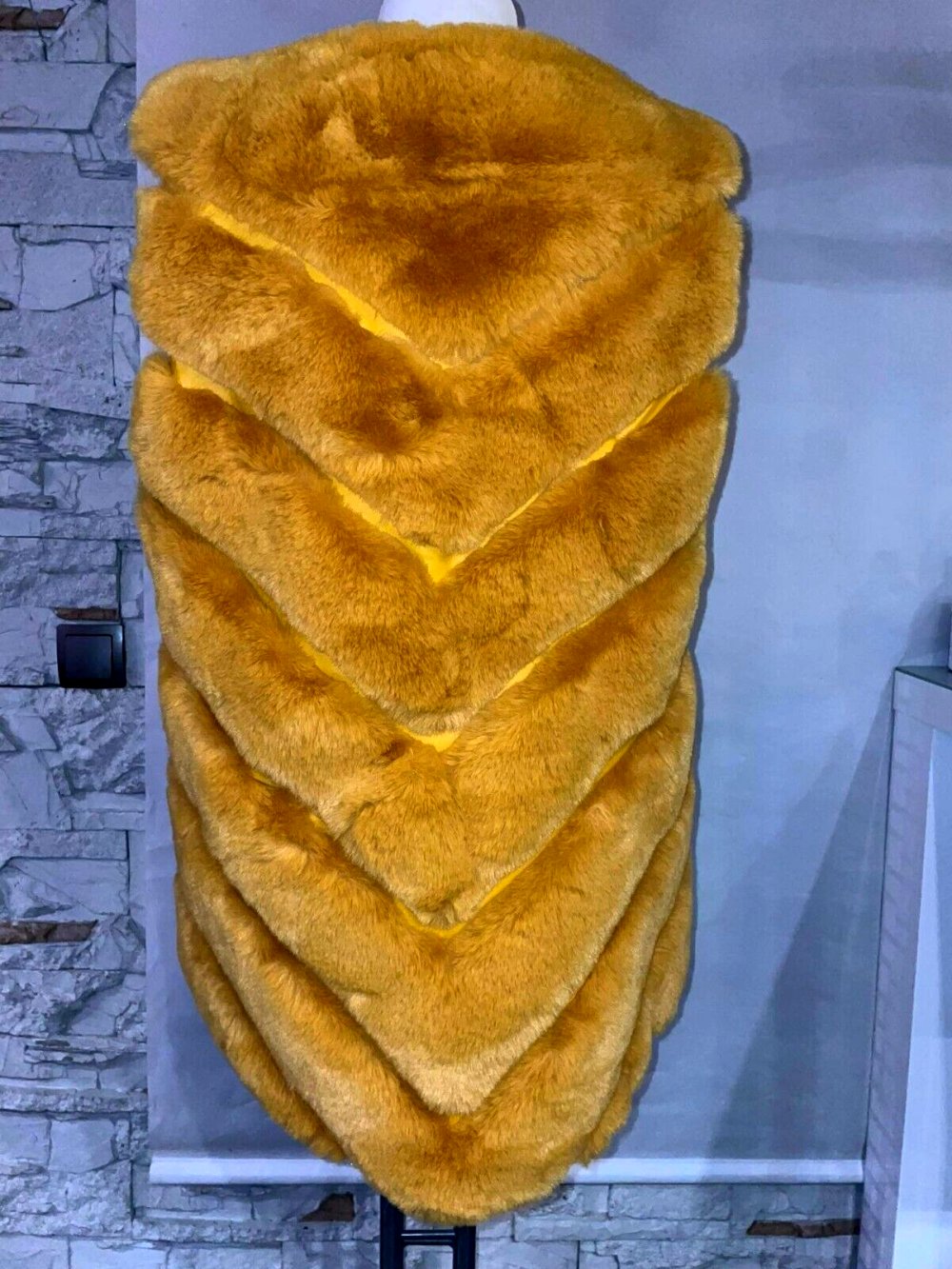 Tolle Winterweste Kunstpelz   in grXL  Farbe Senf   Leder Look    Neu mit Etikett