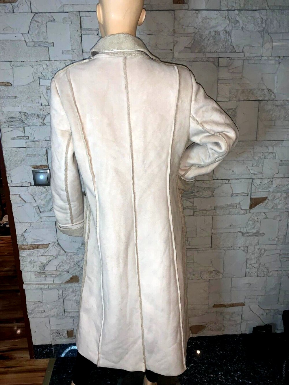 Tolle Orwell Winter Mantel   in gr 42  Farbe Creme  Kragen Taschen  Gefüttert