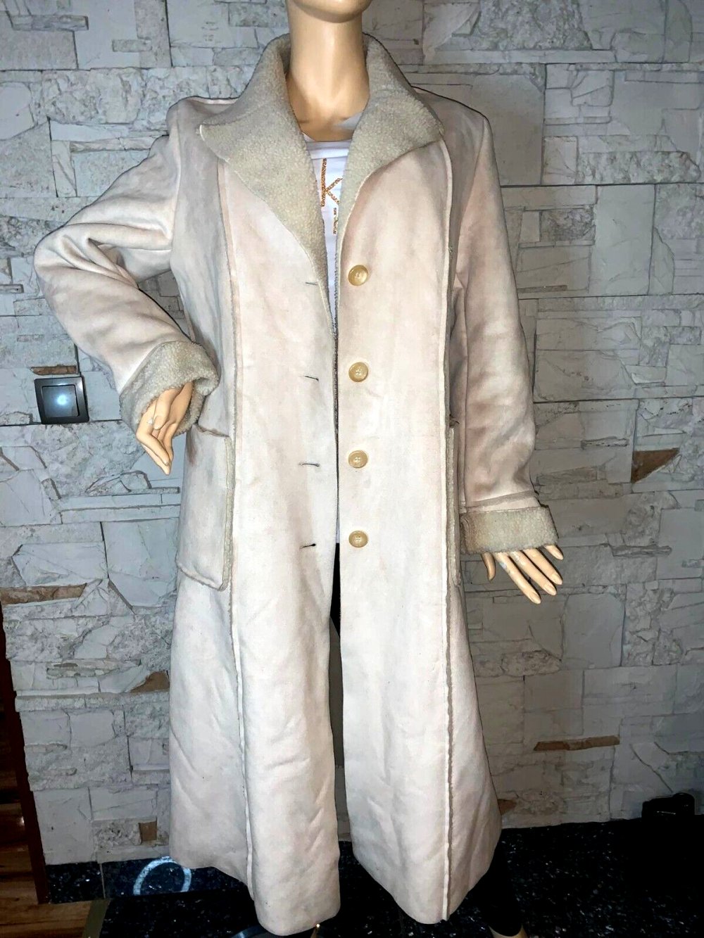 Tolle Orwell Winter Mantel   in gr 42  Farbe Creme  Kragen Taschen  Gefüttert