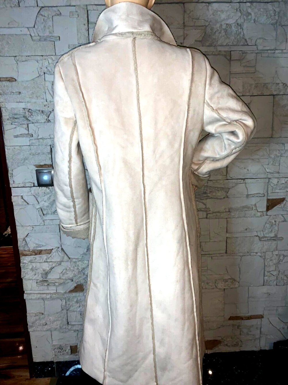 Tolle Orwell Winter Mantel   in gr 42  Farbe Creme  Kragen Taschen  Gefüttert