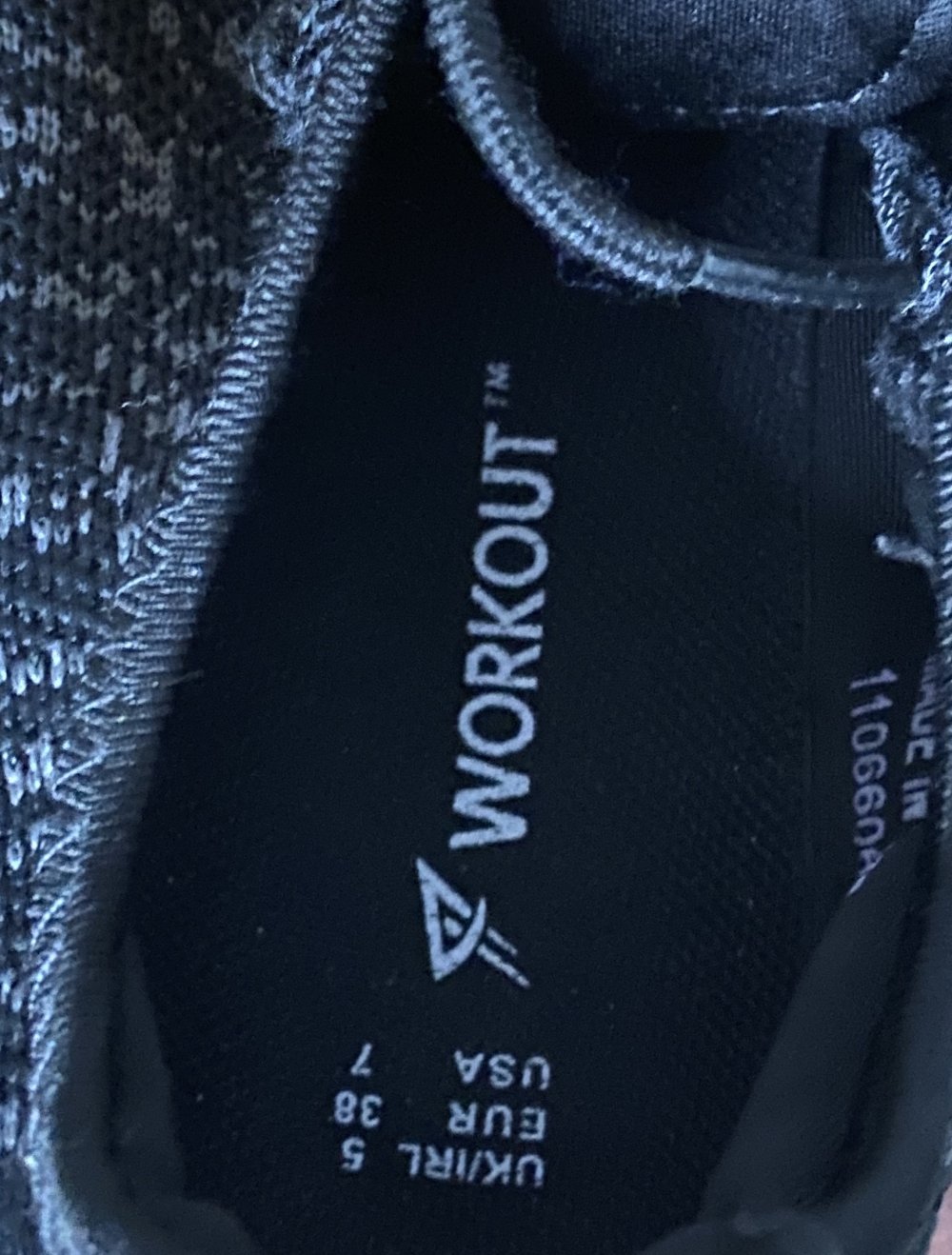 Schwarz Grau Gemusterte Turnschuhe