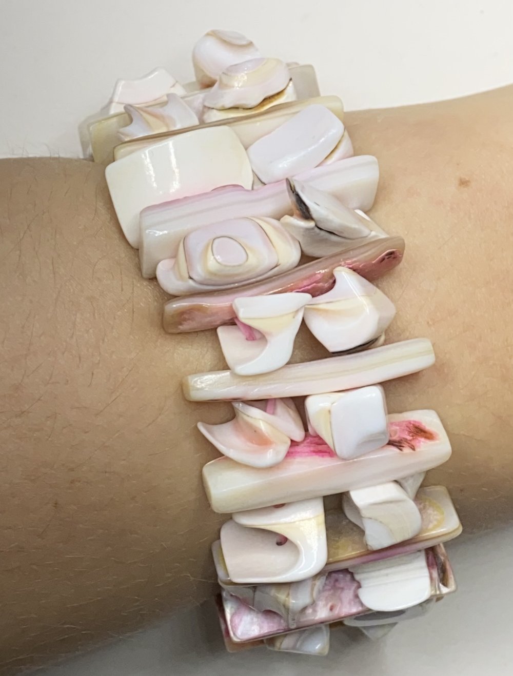 Weiß Rosa Muschel Splitter Statement Armband