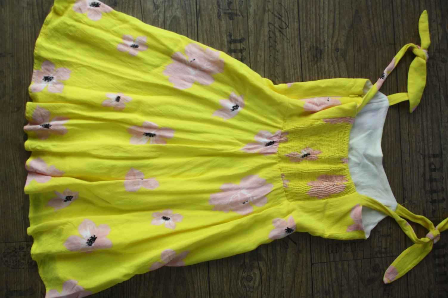 Zara Blumenkleid Trägerkleid gelb geblümt Blumen Sommerkleid 34 gesmokt Mille Fleur