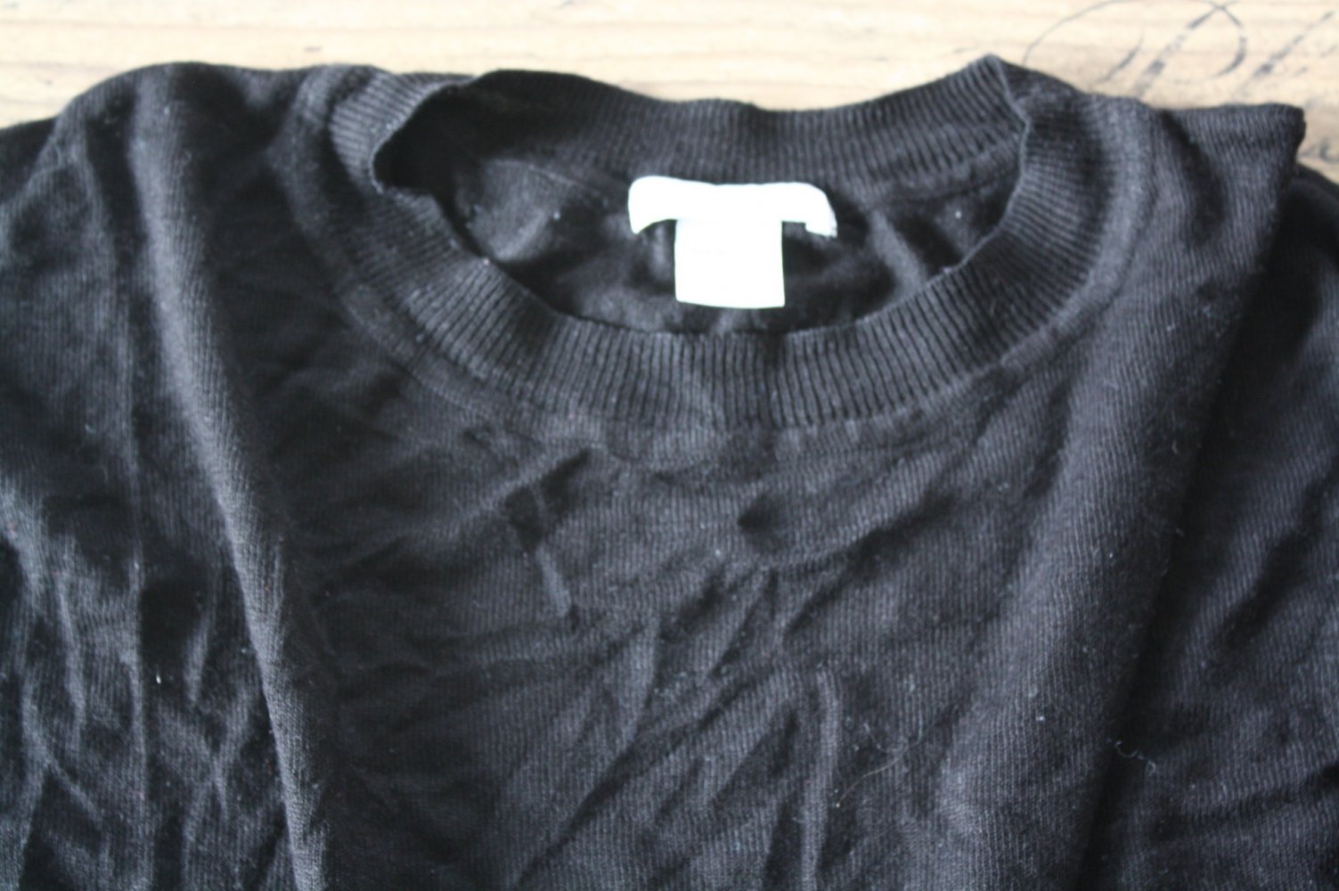 Schwarzer leichter Langarmpulli Feinstrick 40-42 wie neu Seitlich geschlitzt Ärmel geschlitzt TIEFSCHWARZ Bild 1