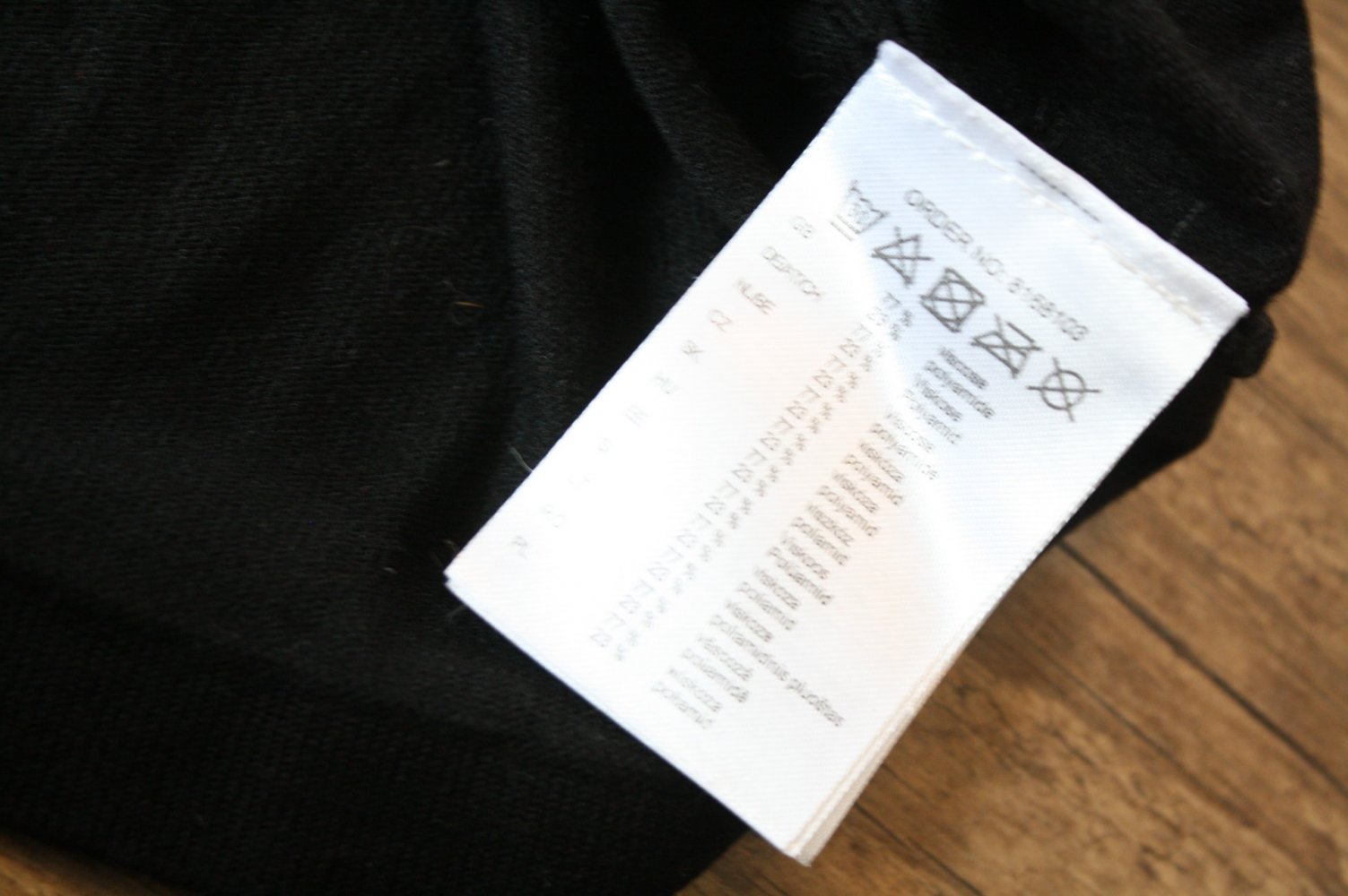 Jean Pascale Feinstrick Shirt tiefschwarz Pulli Pullovershirt mit Schnürung Xs 34