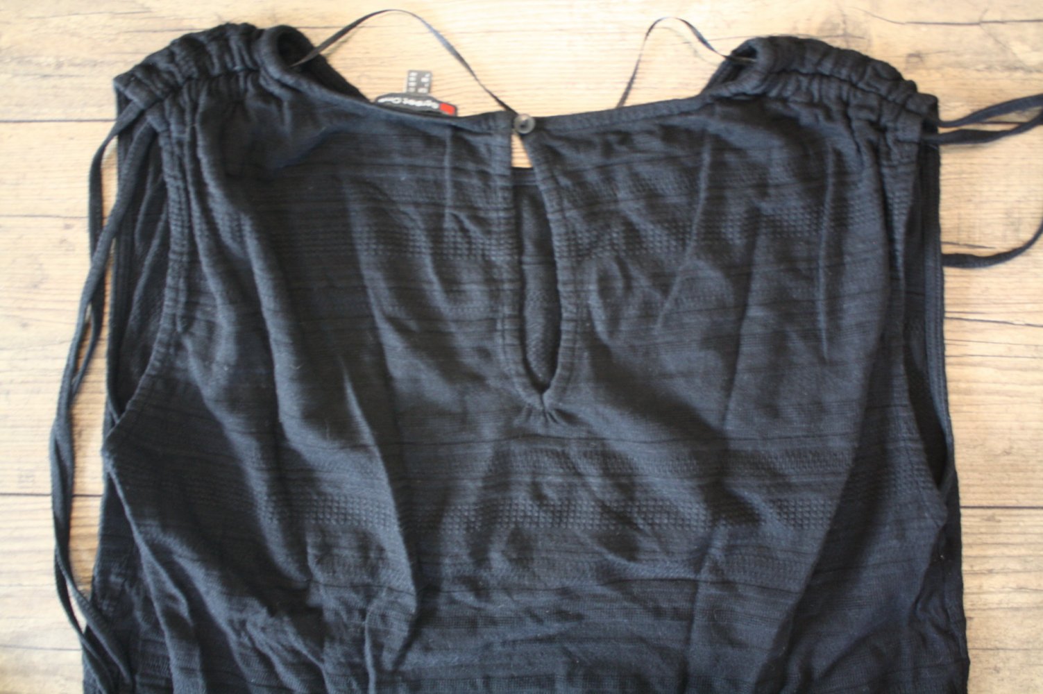 Schwarzes Street One Tshirt schwarz Sommershirt oder Bluse M L 40 Knopf hinten