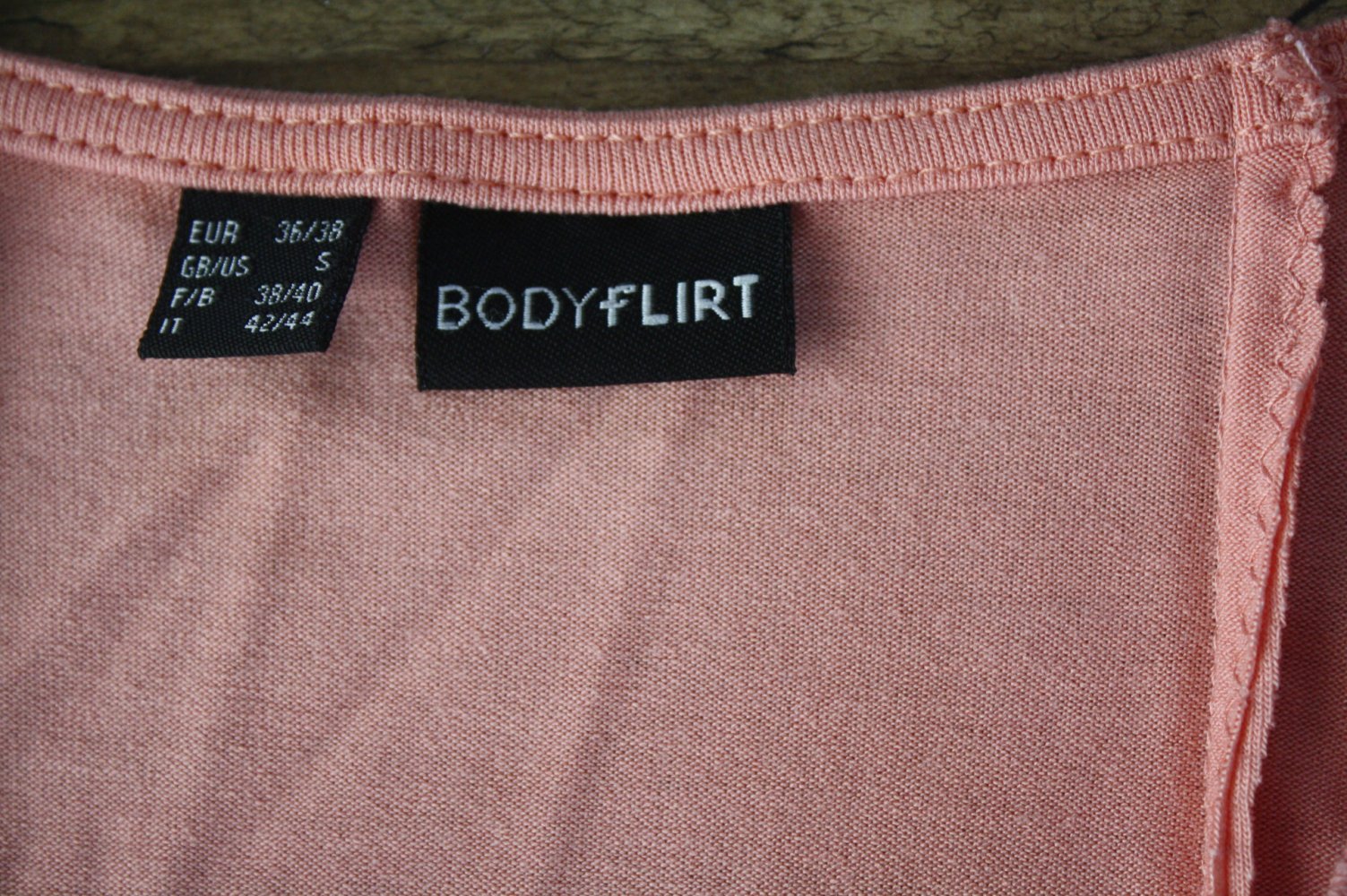 Bodyflirt lachs Kleid Häkel Häkelkleid Knopfleiste Hippie Shabby Style S 36 Neuwertig