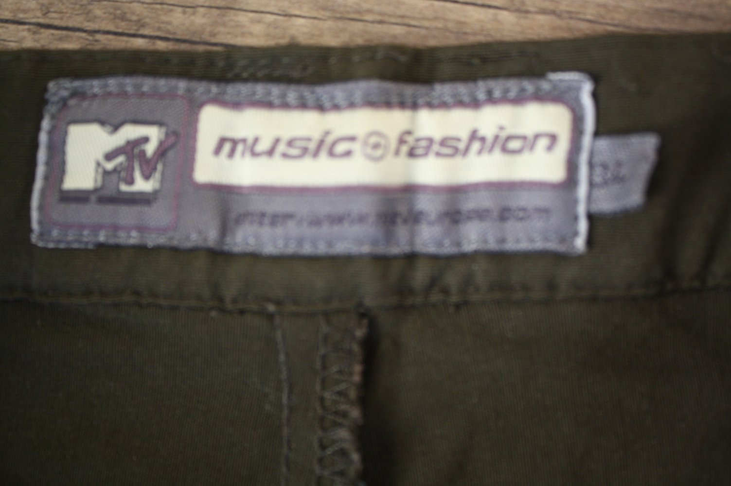 MTV Kulthose Highwaist Stoffhose Parachute Style Khaki Techno 2000er Knickerbocker Fell 34 XS