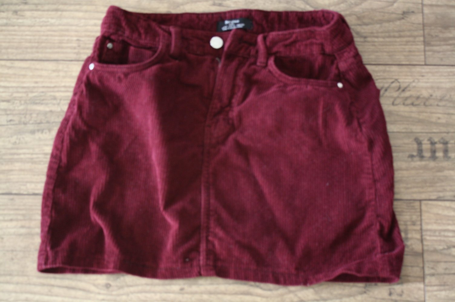 Bershka weinroter Cordrock Minirock 34 36 Hippierock Sommerrock