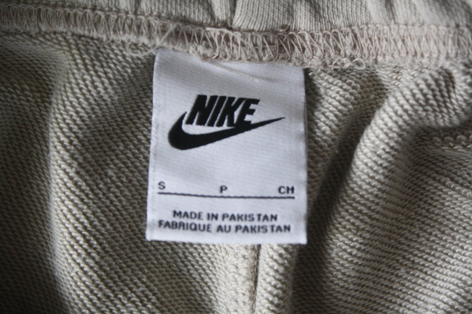 Nike Jogger Jogginganzug Sweatpant UNISEX Freizeithose Hoody bei Herren S_M / bei Frauen ist es M_XL