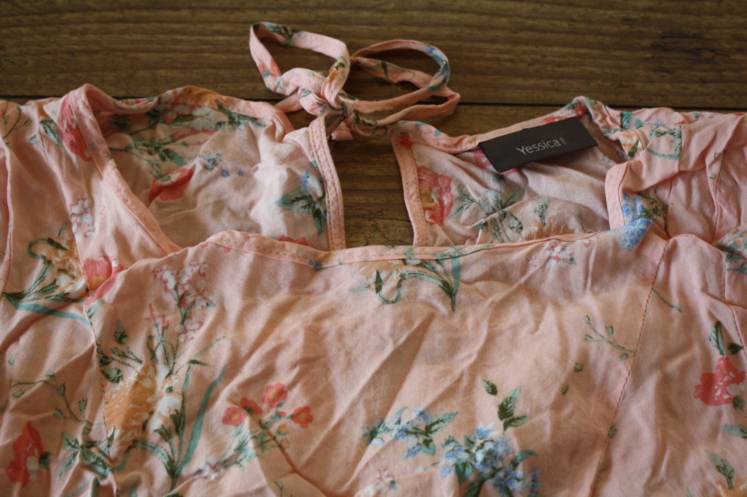 Yessica zarte leichte apricot Blumen geblümt Mille Fleur Blusenshirt 34 36 Coachella Boho Sommer