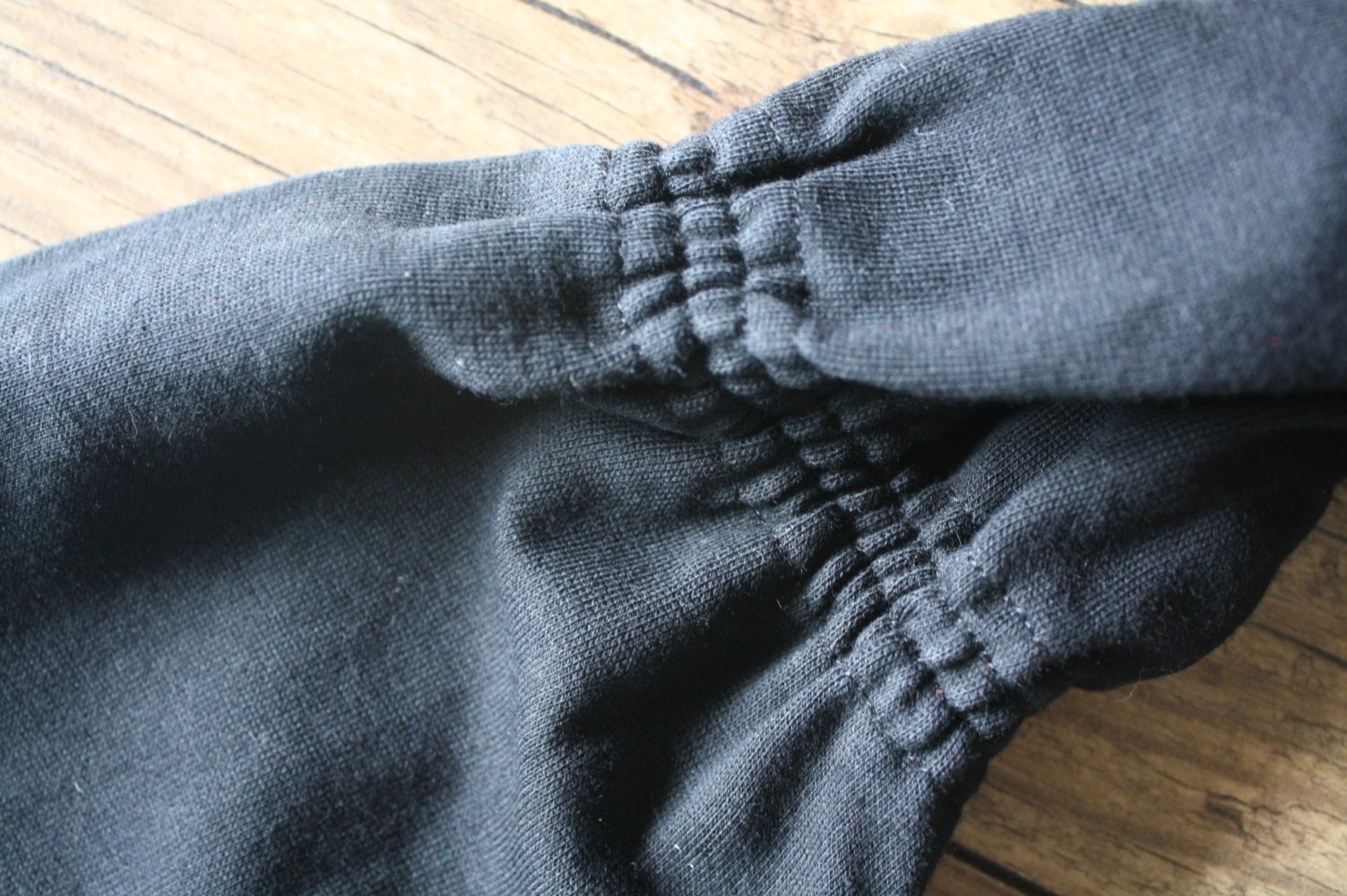 Anne Fontain Paris Rüschenpullover  Voilantpullover Trompetenärmel Glockenärmel  Coachella 42 Luxus Designer NP 250