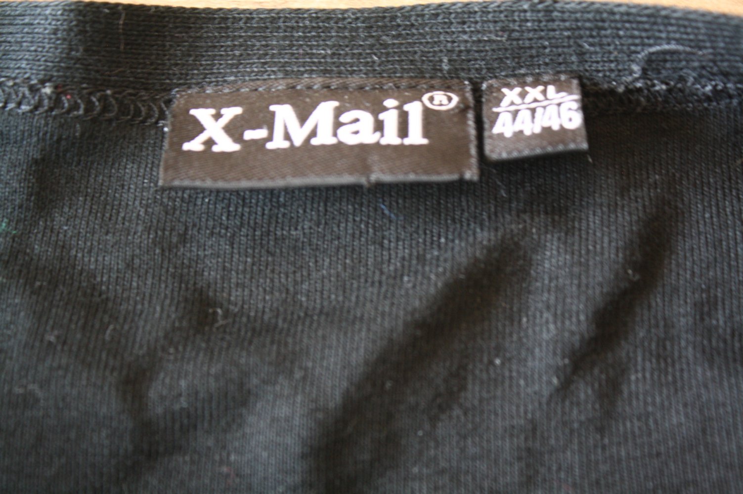 X-Mail Shirt tiefschwarz Pulli Sweatshirt Pullovershirt mit Knopfleiste 44 46 wie neu