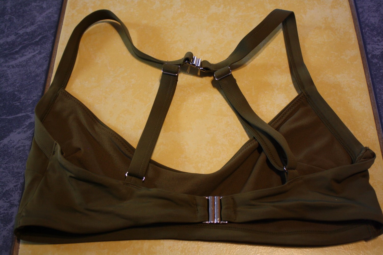 H&M Bikini Teil Oberteil khaki neu 75 C 80 C oder Grösse 40