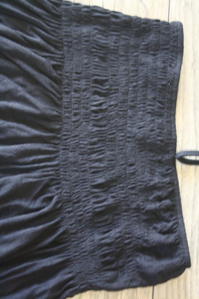 Jerseykleid gesmokt schwarzes Bandeaukleid  schulterfrei Sommerkleid y2k Bequem S 36 lässig, TOP