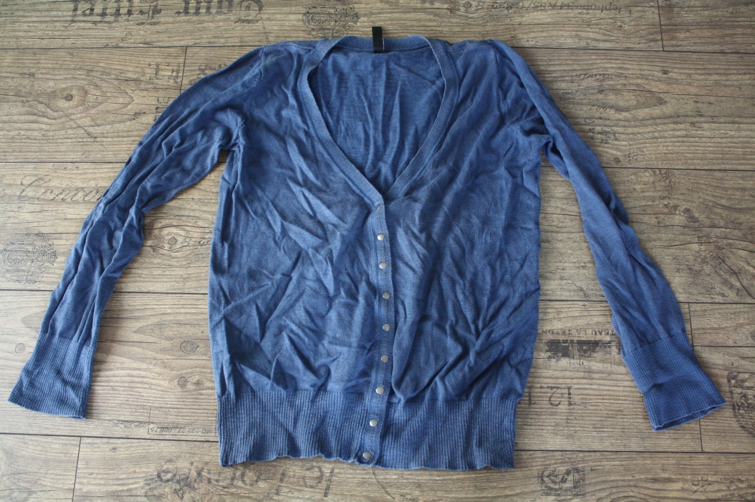 Cardigan Used blau lässige Strickjacke Feinstrick Knopfleiste  vorn geknöpft L 40 steht drin bitte Maße beachten