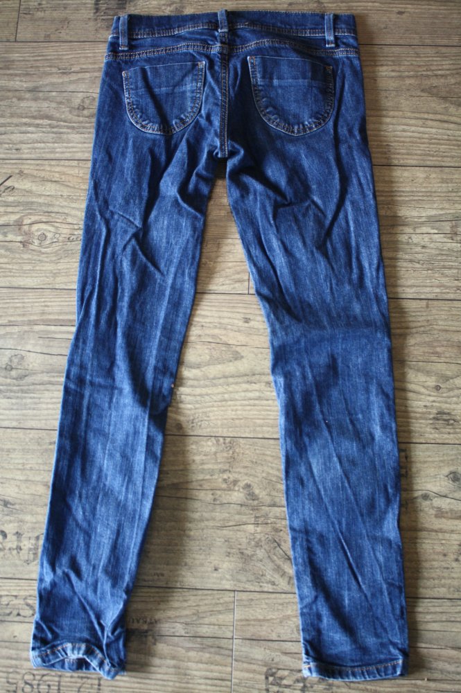 Bennetton Slim Jeans Blue Jeans W 27 Jeans Xs 34 36 am Bein leicht geschlitzt