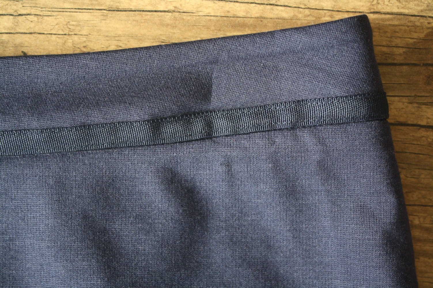 Rock von Boden knielang Jerseyrock klassischer Rock dunkelblau 42-44 mattblau