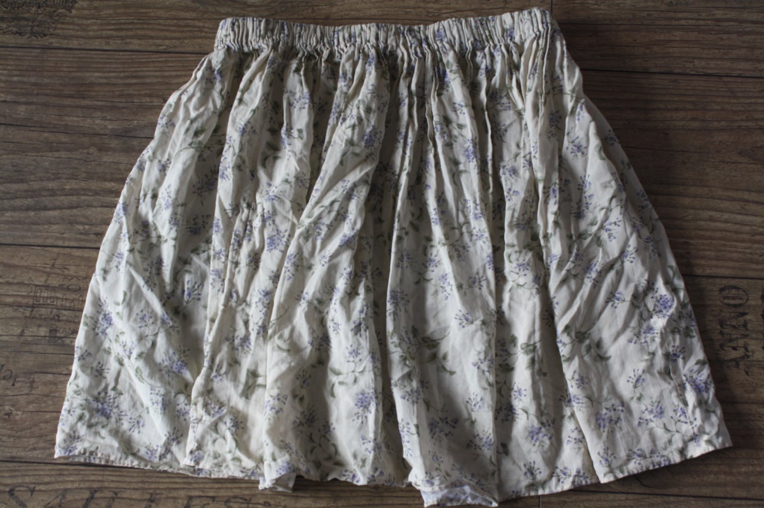 Zarter Rock Blumenrock Millefleurrock leichter Sommerrock 34 xs