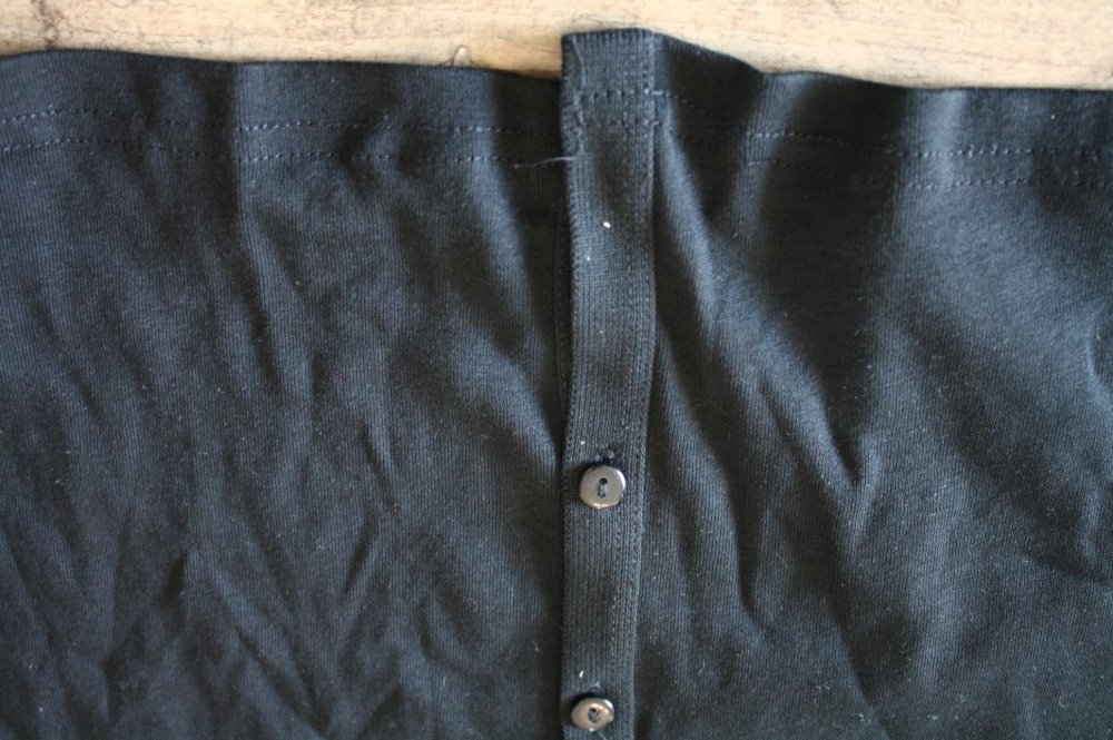 X-Mail Shirt tiefschwarz Pulli Sweatshirt Pullovershirt mit Knopfleiste 44 46 wie neu