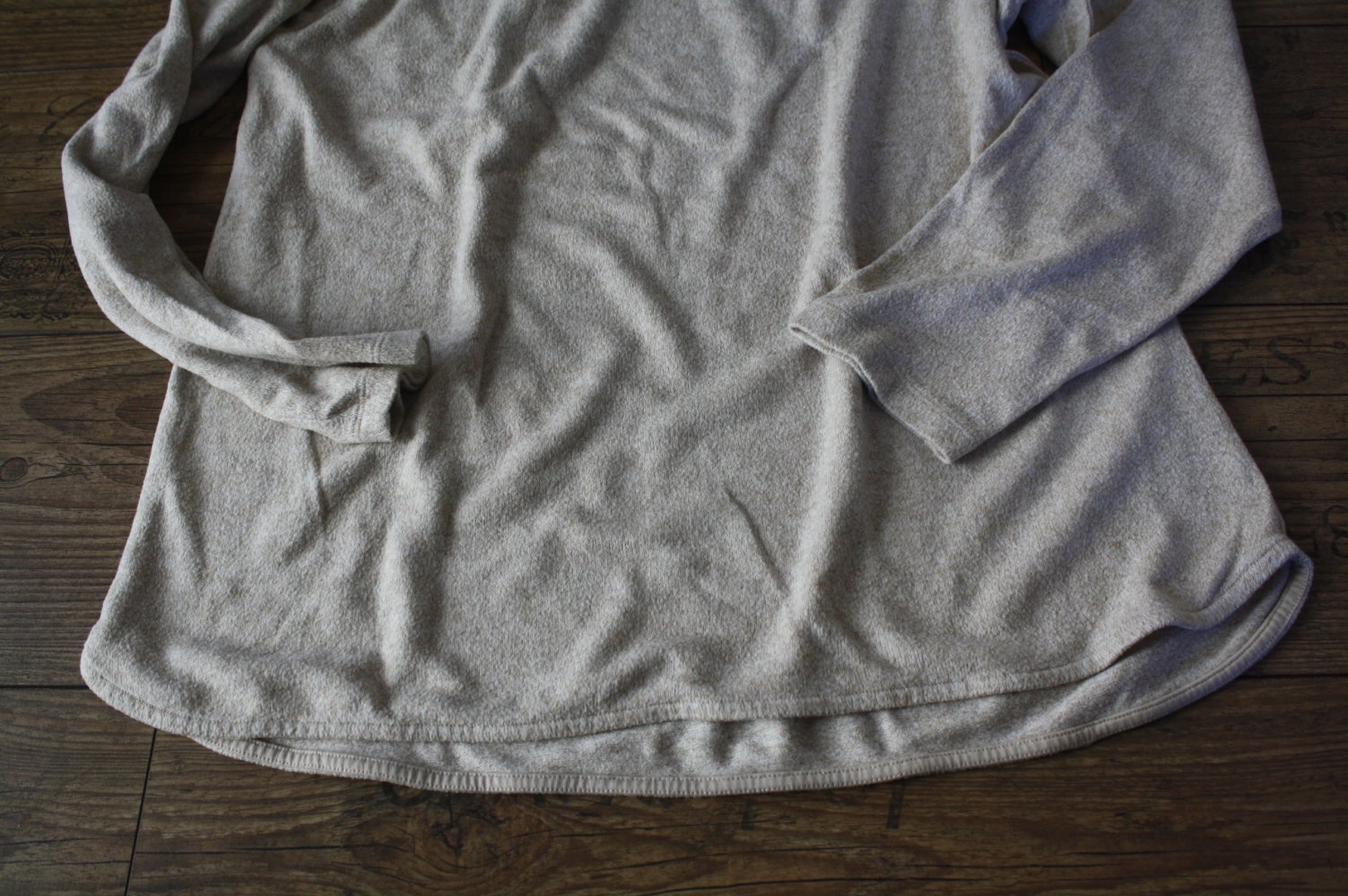 Weicher beigemelierter Pulli Feinstrick wie neu seitlichrund  40 Vintage