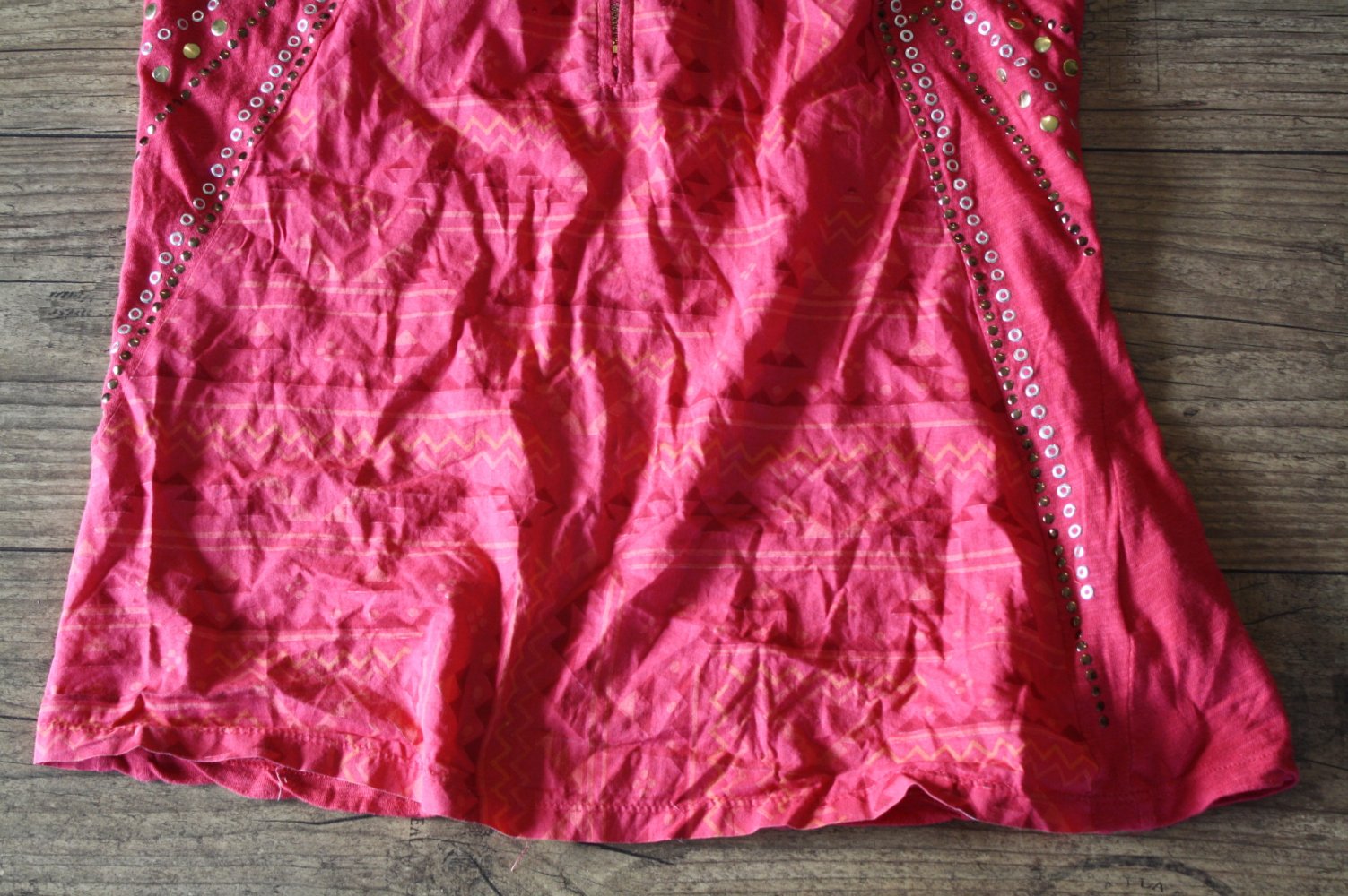 Beerenfarbenes Shirt Trägershirt Trägertop Trägerhemd mit RV vorn 40-42 Berrenfarbenes Shirt mit Nieten und RV vorn