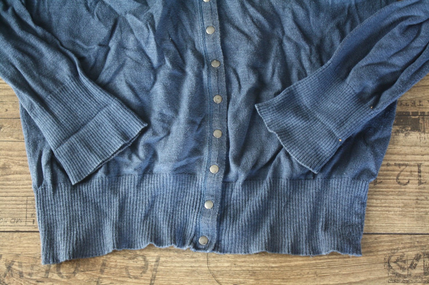 Cardigan Used blau lässige Strickjacke Feinstrick Knopfleiste  vorn geknöpft L 40 steht drin bitte Maße beachten